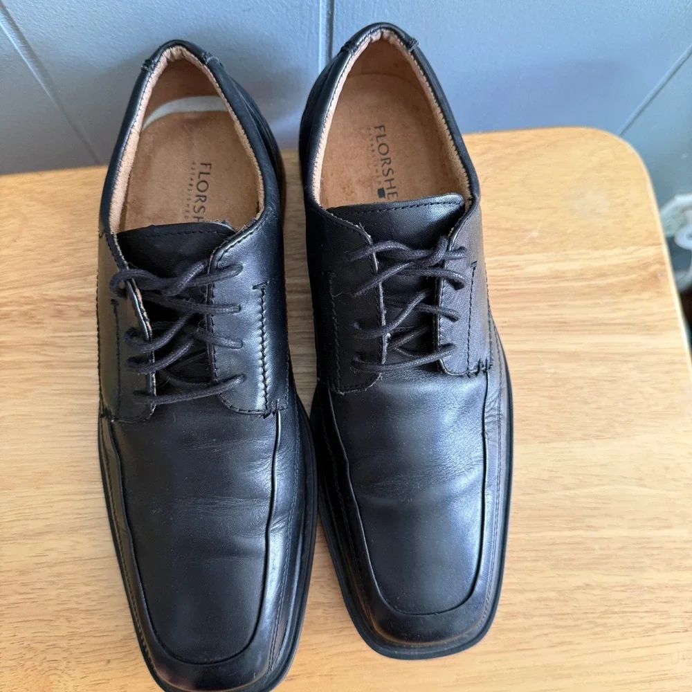 Florsheim Men 10 Black Leather Square Toe Derby Dress Shoe Dark Academia Classic